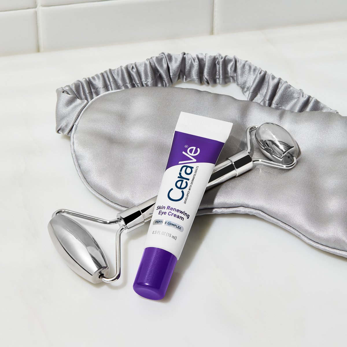 💜 Our NEW Skin Renewing Eye Cream delivers all-day moisture for eyes that look younger, healthy, and wide awake! 💜 With continued use, skin feels softer and looks smoother, while the look of eye bag puffiness and dark circles appears reduced. #CeraVe #DevelopedWithDerms