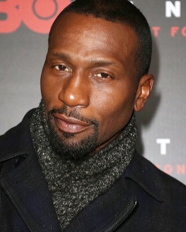 justleon's tweet photo. Is it really #scarf & #turtleneck season already??? Nights are getting a bit #chilly but I’ll #workwithit https://t.co/J604brrJsh