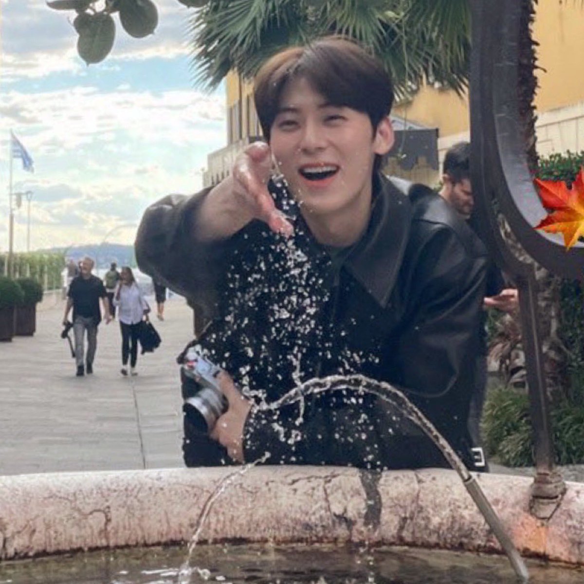Kittenhwang tweet media