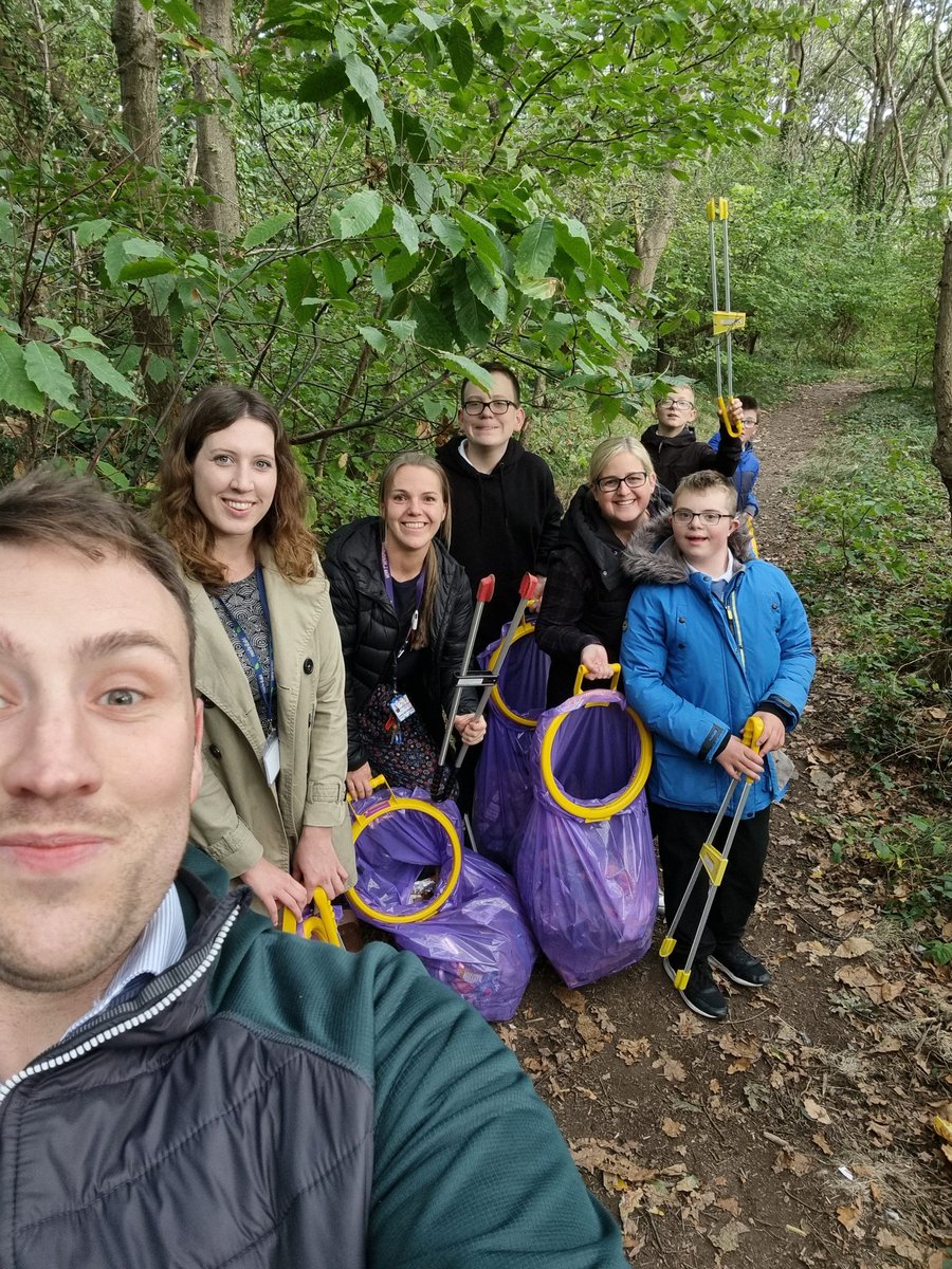 NewbattleLib's tweet image. Thank you to @TeamSfL20 students  for taking part in a litter pick for @NetZeroNation Scotland's climate week