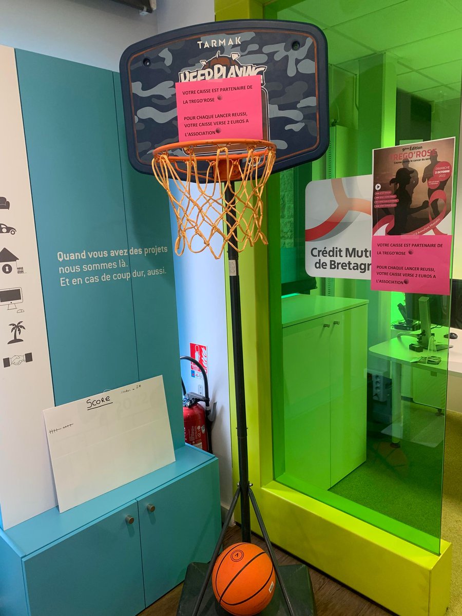 La voici la voilà :  l'activité pour soutenir la #tregorose ! 1 panier de basket réussi 🏀= 2€ pour l'organisme de la tregorose 🌺. 
RDV dans votre agence CMB  de Tréguier pour vous essayez à vos plus beaux tirs. Nous vous attendons nombreux !! <a href="/cmbPays2Paimpol/">CMB Pays de Paimpol</a> <a href="/CreditDd22/">Crédit Mutuel DD22</a>
