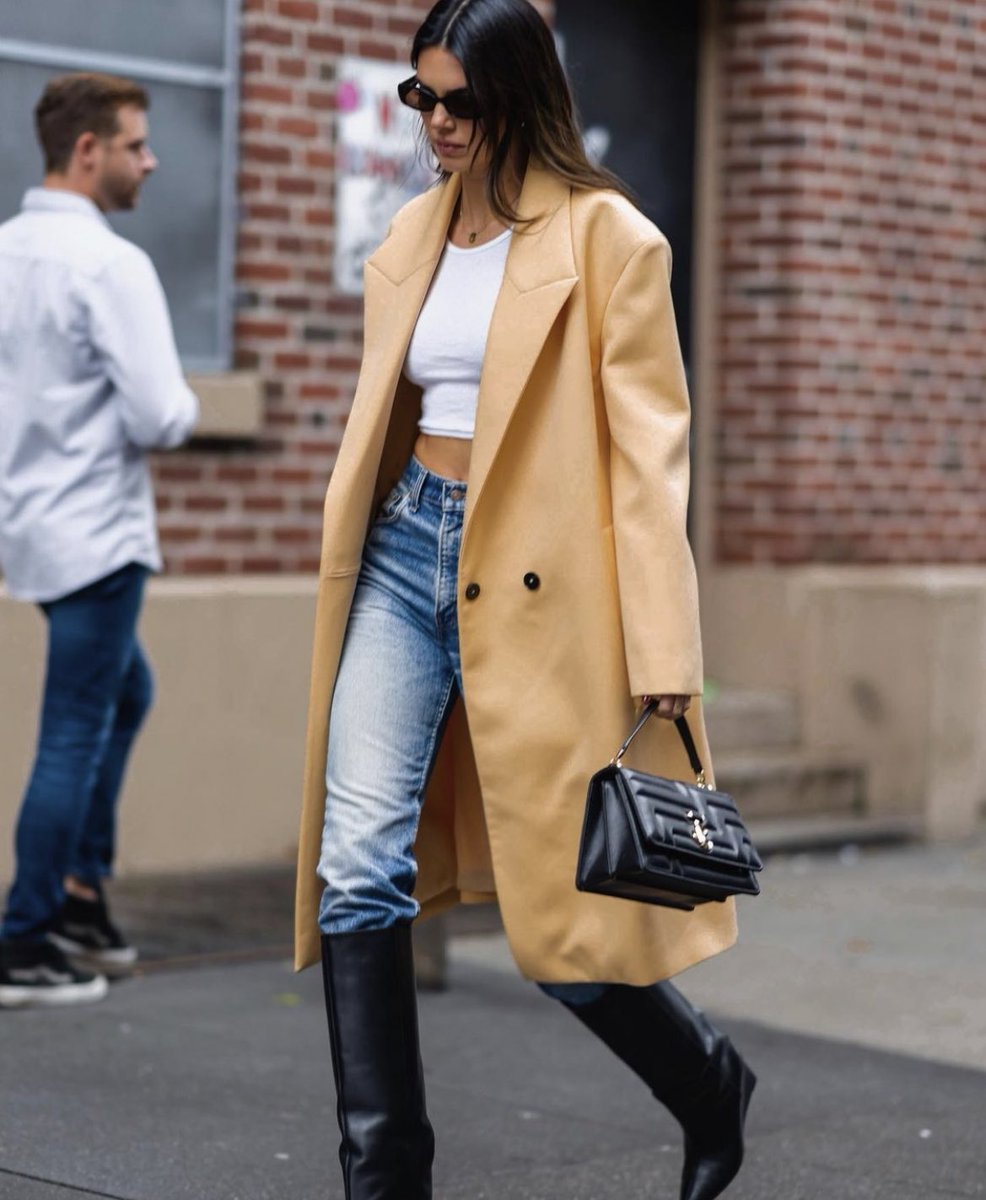 envykendall's tweet photo. kendall jenner is a style icon https://t.co/zuM0eJ9I6E