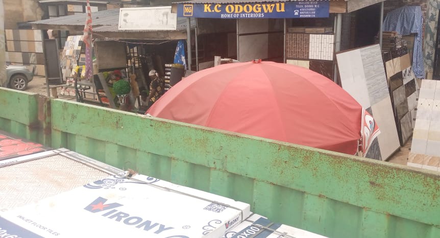 MichelleGoldEnt's tweet photo. As he dey hot, container don land!!! 🔥🔥🔥

@MichelleGoldEnt is your sure plug for quality &amp; affordable security doors, ceramic/marble tiles, sanitary wares, and other household materials.

Our shop is located at MDS, Osogbo.

You can contact us via https://t.co/1foHKh1uMY. https://t.co/e9ut11R6ao