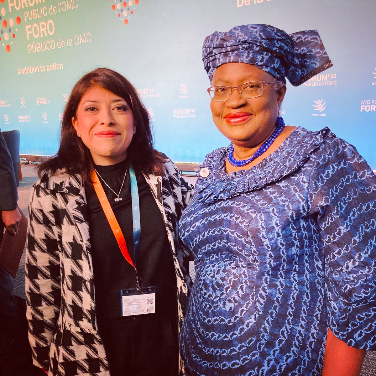 LAInvest's tweet photo. Dr. Ngozi Okonjo-Iweala, Directora General de @wto, junto a nuestra Directora #LAI @BerenicRangel, en la ceremonia de apertura del #wtopublicforum “De la ambición a la acción”.
.
.
.
#ngoziokonjoiweala #berenicerangel #latinamericainvest @AfricaInvest_ #CreadoresDeRiqueza https://t.co/01oC7ywHcE