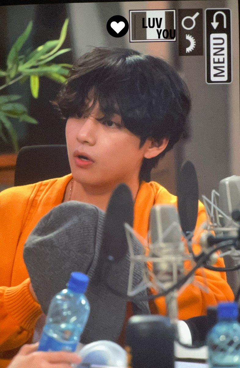 luv_you1230's tweet photo. •PREVIEW• 220927
#KIMTAEHYUNG #김태형 #방탄소년단뷔 #태형 #BTSV #V #テテ@BTS_twt https://t.co/6whHpSvQUe