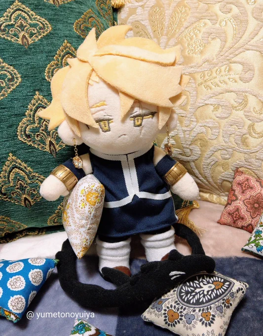 心がざわついてるので作ってもらった最高にバチバチにかわいいうちのルトリアのぬいぐるみを貼るかわいい最高にかわいい 