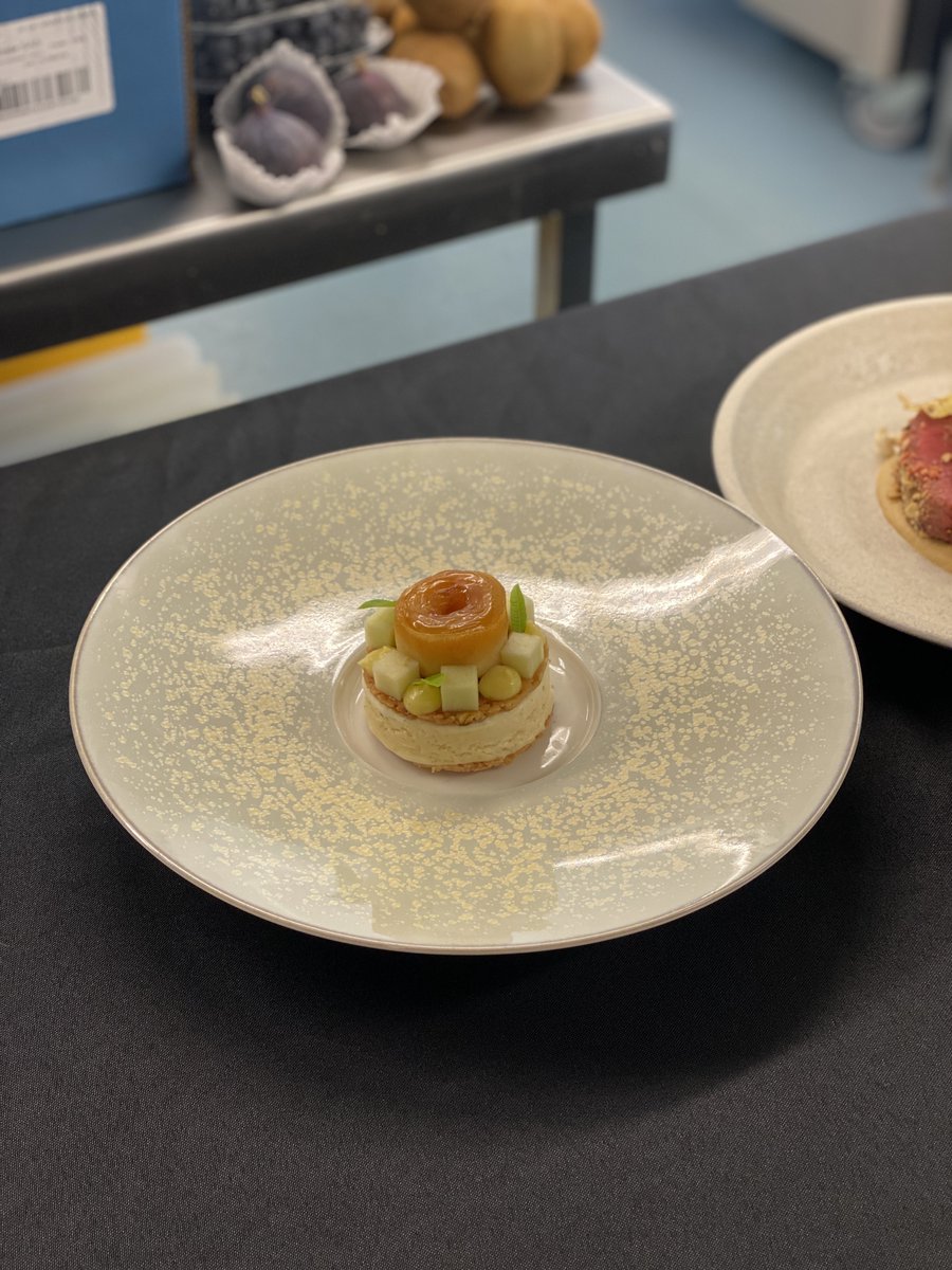 Congratulations to our Leeds heat winners - Harry Blades and Dan Parkes!

A fantastic effort from all of our contestants, the competition was incredibly close, making it a very difficult job for our judges!