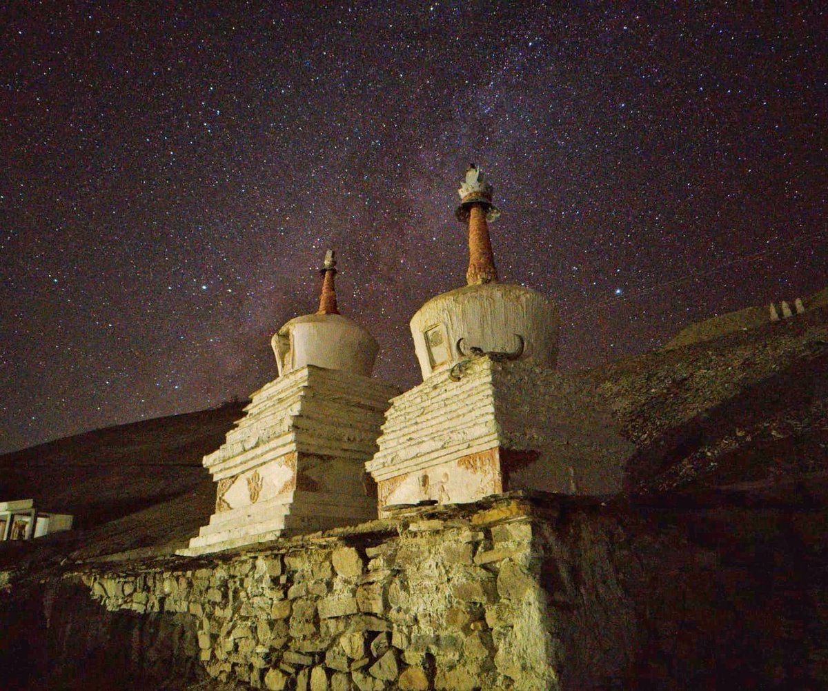 abhinavsinghai's tweet photo. Milky Way over Stupa - Korzok village 

*Taken with phone camera 

Credits : @abhinavsinghai and @Jasdeep60 https://t.co/wwn4mIslSL