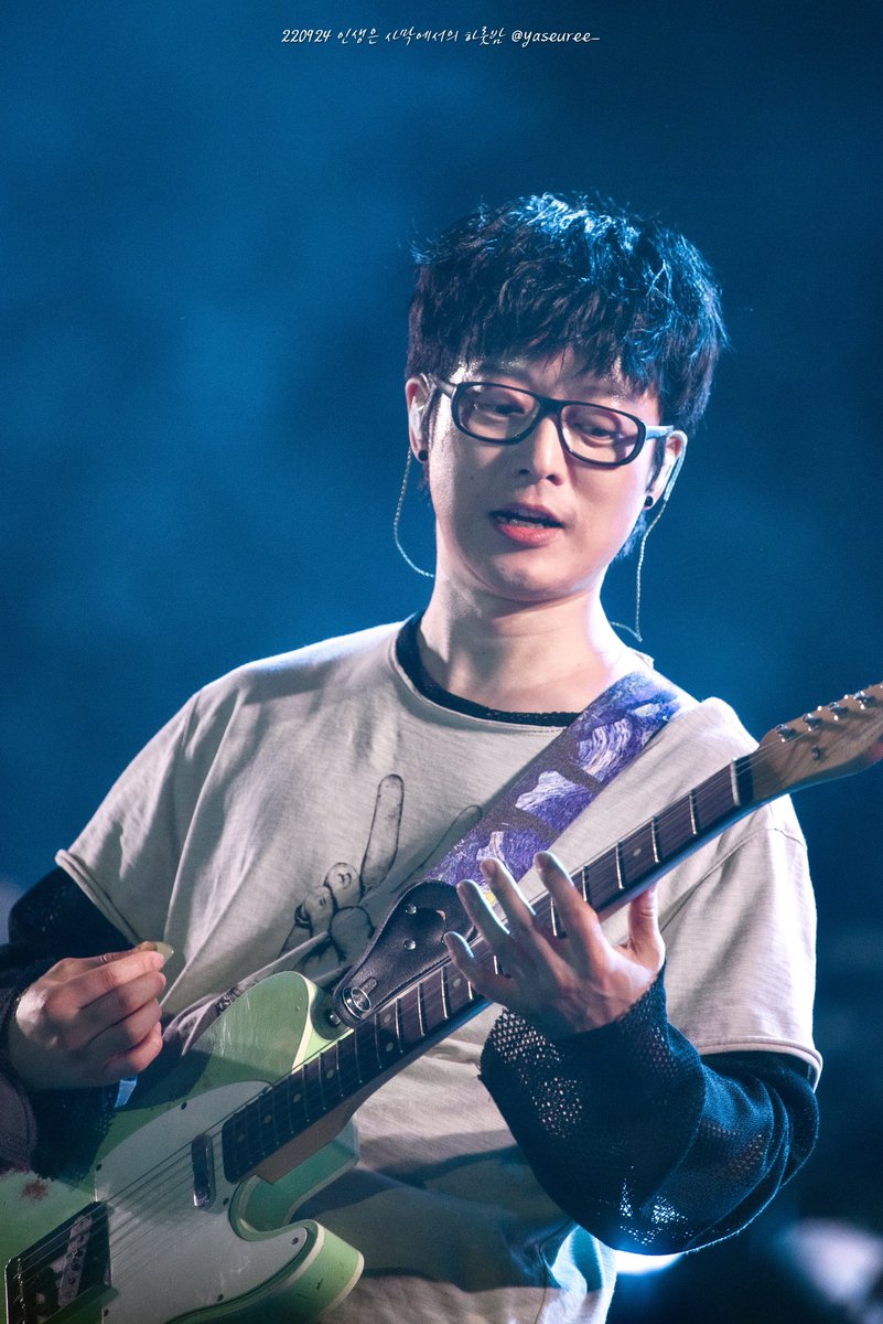 이거 맘에 드는데 안올렸길래…

220924 렛츠락 페스티벌 국카스텐-하현우