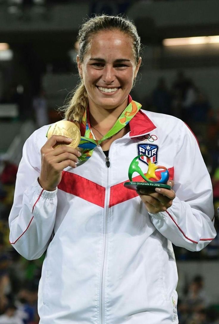 MONICA PUIG 2 - Página 2 FdqkpWMXwAAVMA8?format=jpg&name=medium