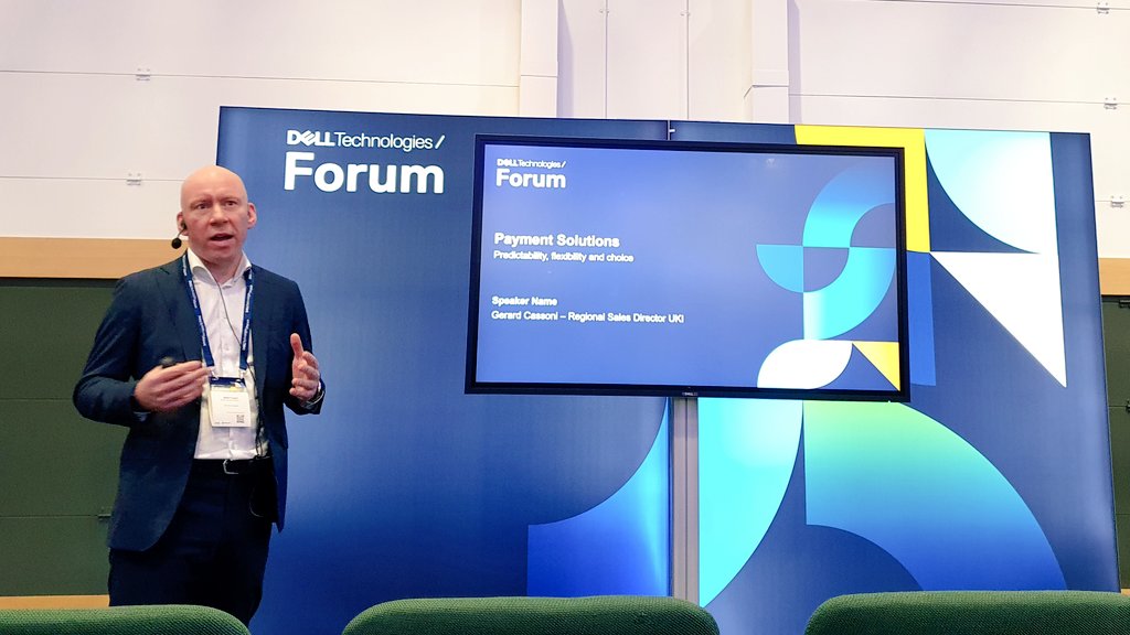 Join our very own Ger Cassoni to discuss payment solutions in Theatre 1 NOW #DellTechForum 
#Iwork4Dell