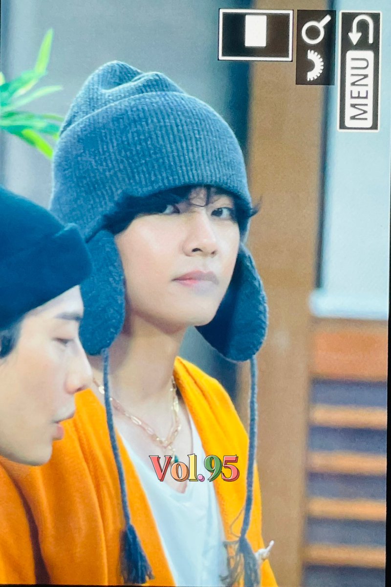 visionoflove_95's tweet photo. 220927
💛🧡💙
 #태형 #KimTaehyung #TAEHYUNG #BTSV #BTS #V #뷔 https://t.co/EpGxtYmgDb
