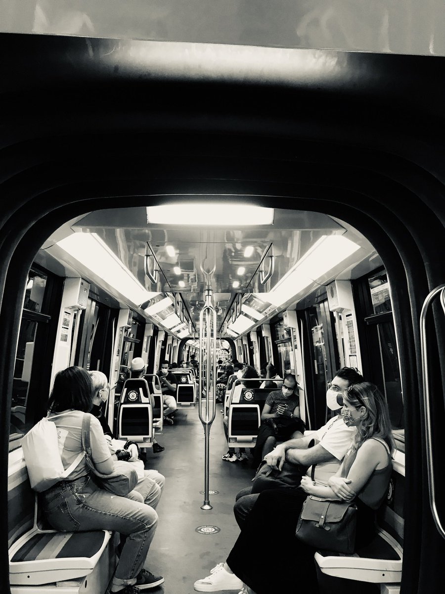 ornet2614's tweet photo. #metro #Paris #bnw #petittour https://t.co/uCe34EGhdA