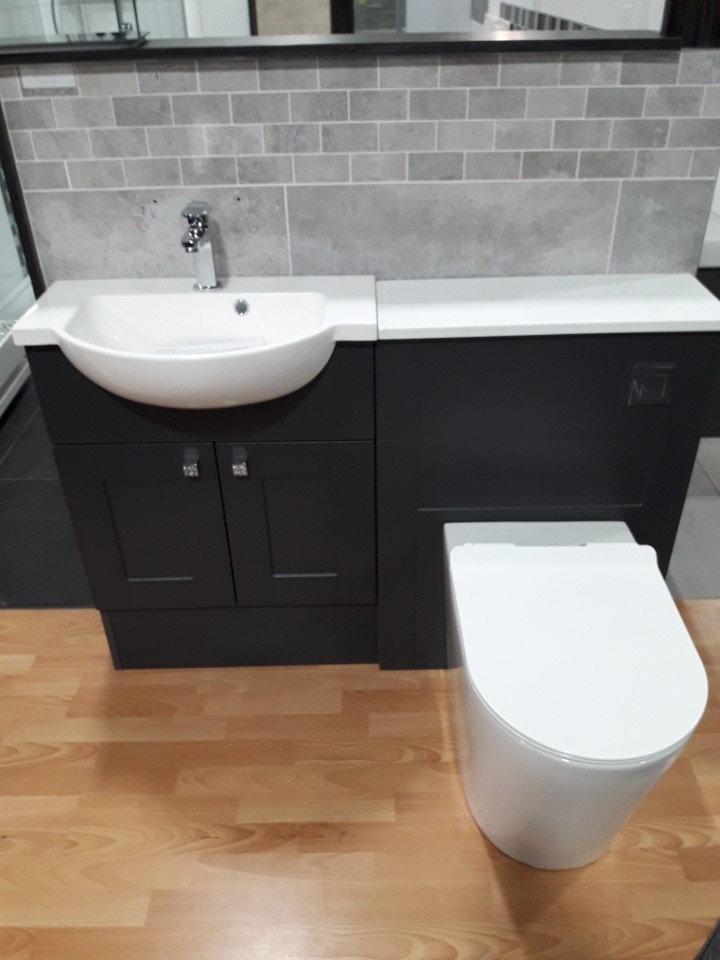 Walter Tippers in Lichfield have just had a Trend, Diamond Grey Shaker display fitted in the showroom. This ever popular finish with the shaker design combines a contemporary colour with a traditional door style - stunning!