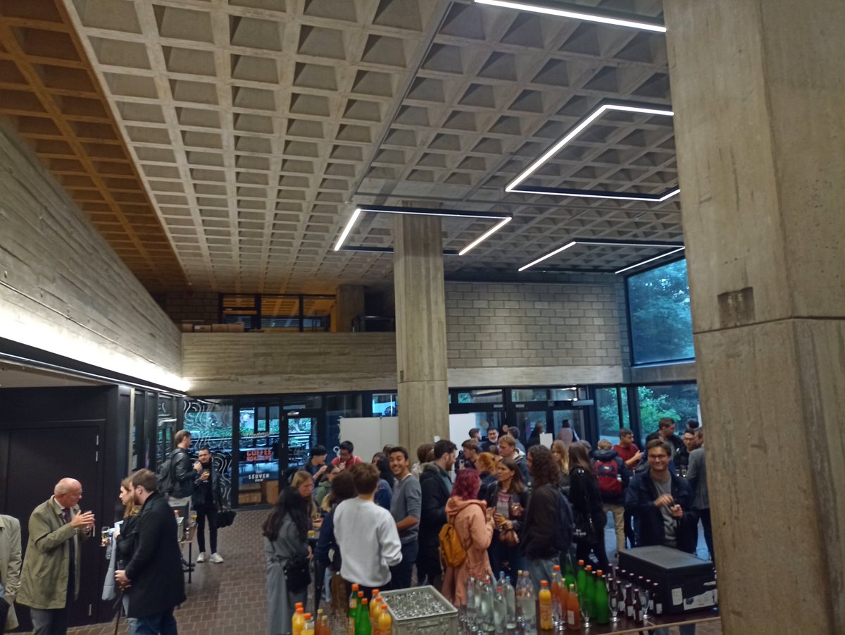 We kicked off academic year 2022-'23 with a Keynote Lecture by Ambassador Dirk Wouters, followed by some drinks and networking. Welcome to our new students! May every lecture be as fun as the reception⚡