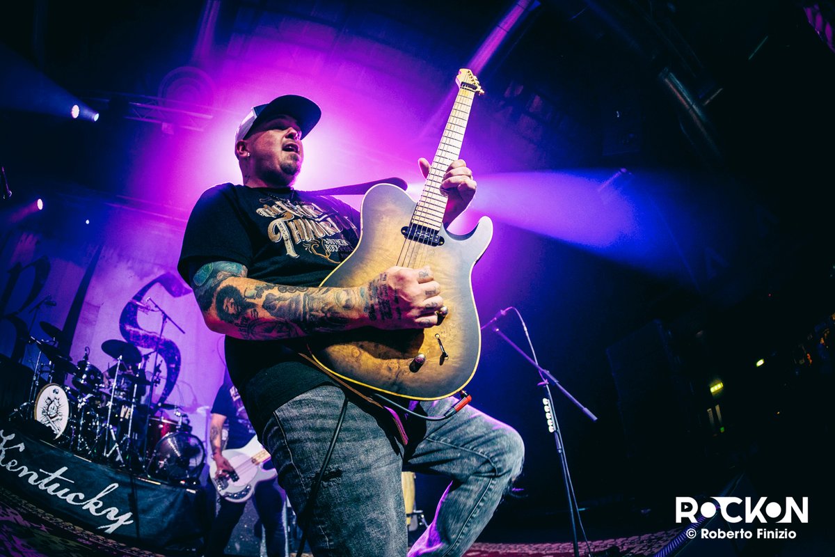 rockonitalia's tweet photo. [Reportage + Fotogallery] BLACK STONE CHERRY live a Milano: il trionfo del southern rock e dell’amicizia #blackstonecherry

📸🖊️➡️ https://t.co/krsBYPsguJ https://t.co/4RryOmpuUl