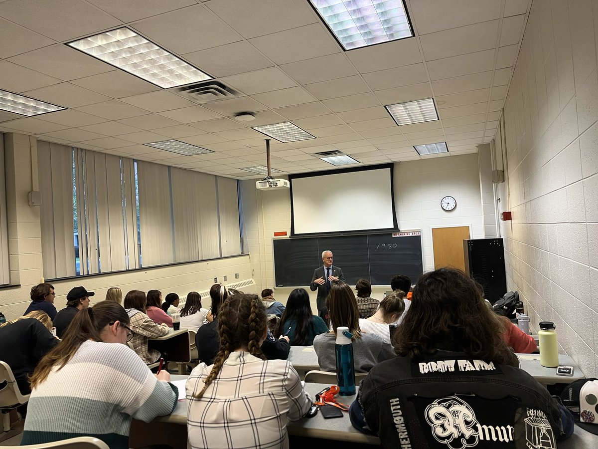 Thanks to <a href="/Sheriffrmartin/">Sheriff (retd.) Russ Martin</a> for speaking to our Criminal Justice Learning Community this morning. Lots of great Falcons working in CJ throughout the country. <a href="/DeanJimCiesla/">Dean Jim Ciesla</a> <a href="/BGSUHHS/">BGSU College of Health and Human Services</a>