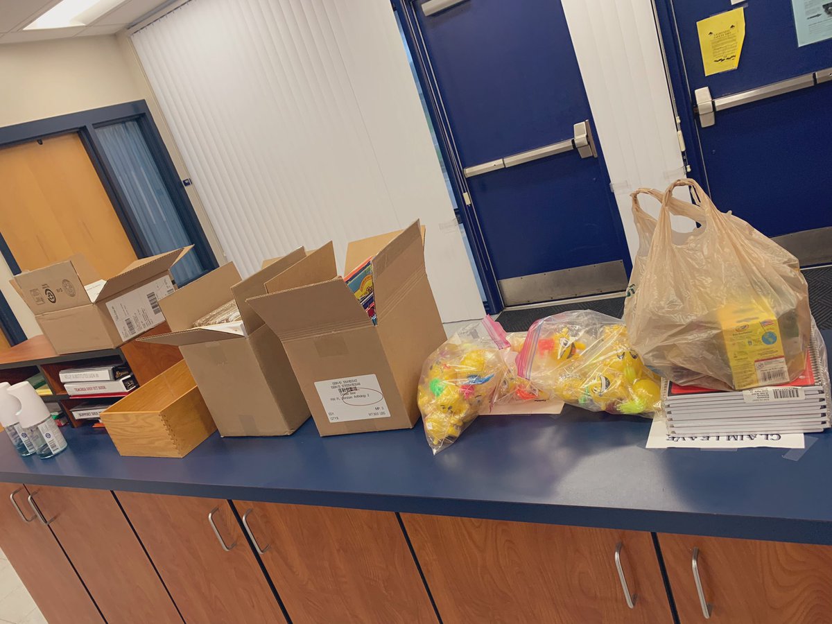 TurkeyCreekMS's tweet photo. Thank you #Pinecrestelementary for the support during the opening of our shelter. So grateful for the breakfast and all the supplies. #communtiyoutreach #plantcitystrong #gobblernation
@HillsboroughSch @TurkeyCreekMS https://t.co/N8tQku2jyD