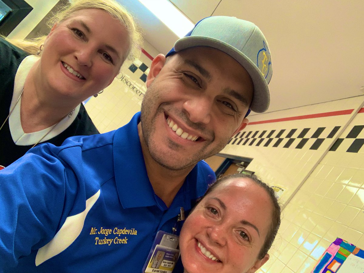 TurkeyCreekMS's tweet photo. Thank you #Pinecrestelementary for the support during the opening of our shelter. So grateful for the breakfast and all the supplies. #communtiyoutreach #plantcitystrong #gobblernation
@HillsboroughSch @TurkeyCreekMS https://t.co/N8tQku2jyD