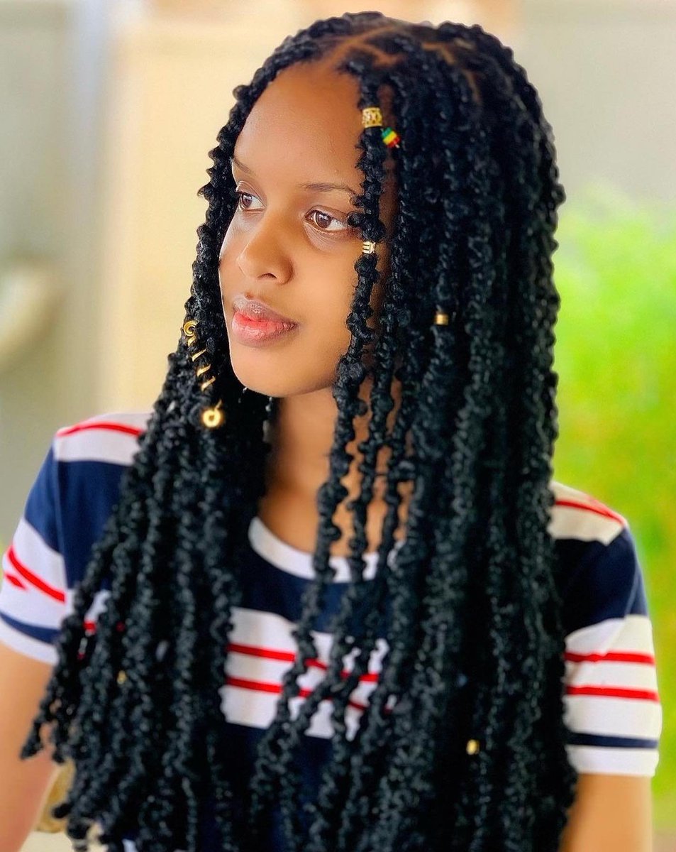 Eeeeeeee🙈🙈🙀🙀 mn ahahantu imana iba yarashyizemo nubugome pe!!!! 😳😳 Abagabo ngaho ngo haruko itabagize