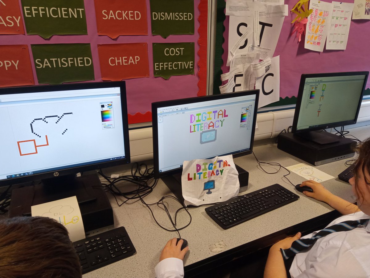 CHSDigitalLearn's tweet photo. S1 Digital Literacy class doing a great job creating a new logo for our Team using icofx. Fantastic work. https://t.co/OcNMs6ZoBR