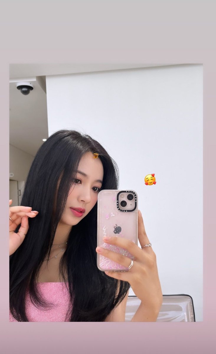 [270922] #JIWON'un IG Hikaye Güncellemesi (jiwxoxni) '🥰' #CherryBullet @cherrybullet #체리블렛 #HeoJiwon #HEOJIWON #지원