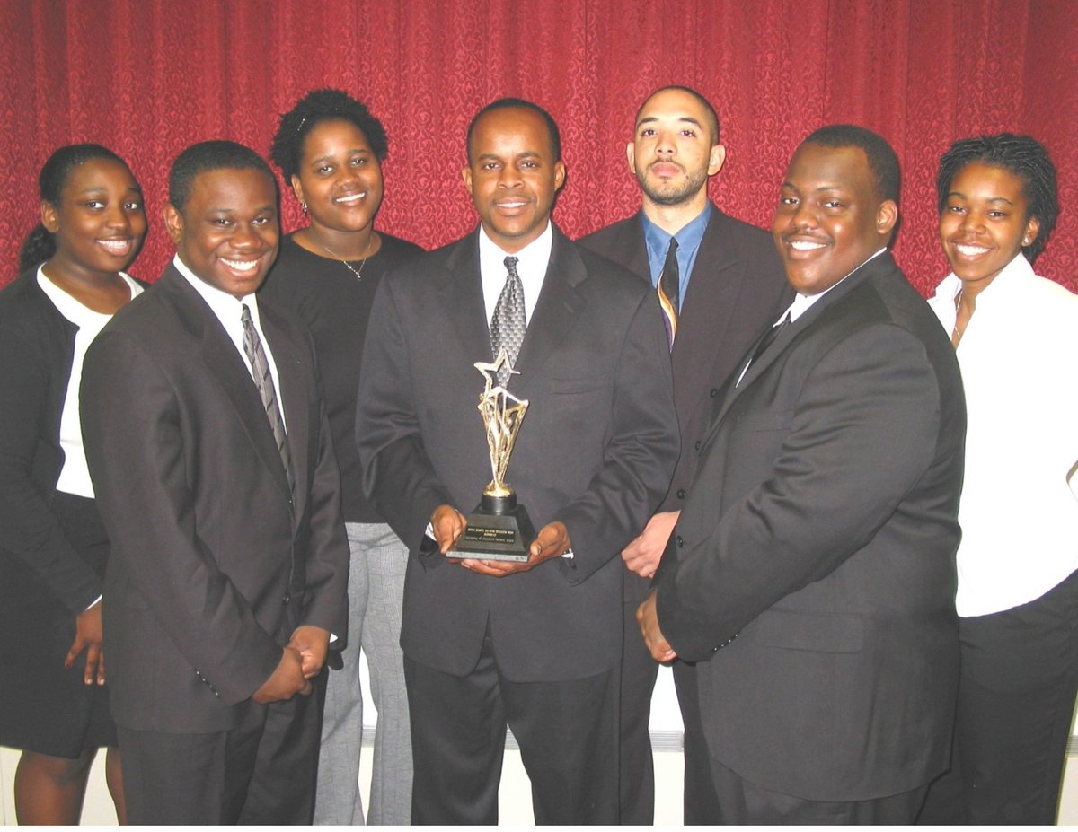 UMESHCASC's tweet photo. We remember former UMES Honda Team captain Matthew Lang, who passed away last week at the age of 39.
He was captain of the team in 2002, 2003, and 2004 and was a member of the 2004 national runner-up team. You will be missed. #FallenHawk #HawkPride #UMES #HCASC https://t.co/JyePSbUWe8