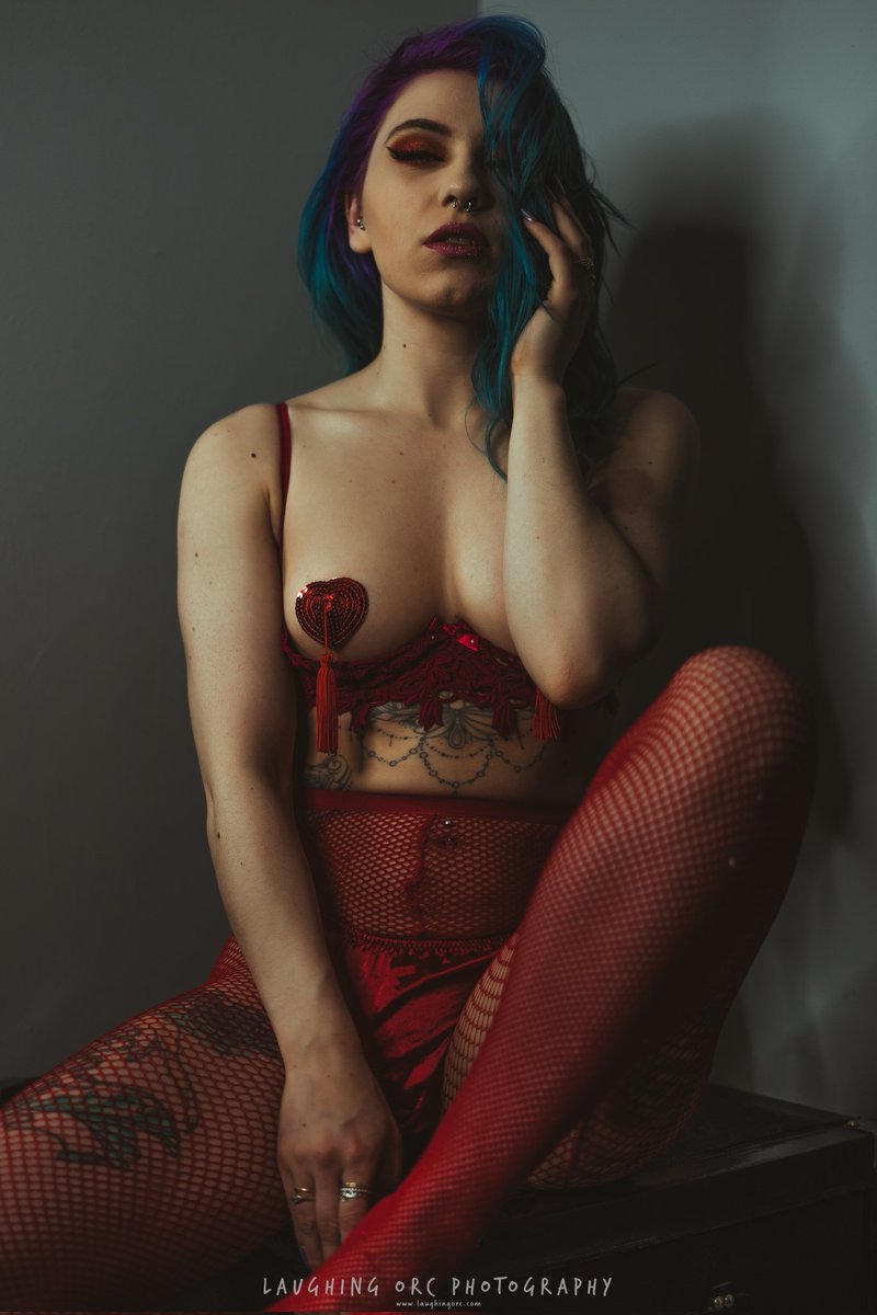 Throwback to shooting with this beaut, the legend that is <a href="/stephaniejox3/">Whatsherfaceagain</a> . Looking forward to working with her again soon 🔥