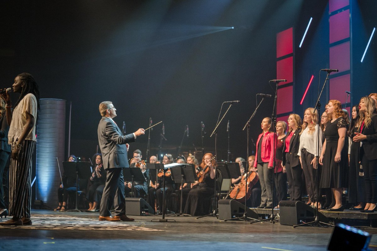 UnionUniversity's tweet photo. 200 years.

We couldn’t think of a better way to kick off Union’s bicentennial than to celebrate alongside our friends and community. Help us worship the Lord for his provision to our beloved Union University in this exciting year ahead 🐾❤

#Union200 #WeAreUU https://t.co/JUkR6hoNVs