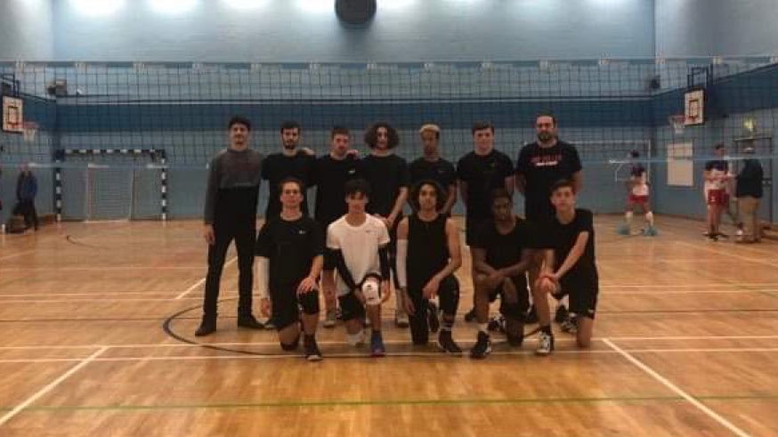 IBBPoloniaVC's tweet photo. Our #ProVolley students, who joined the academy at the beginning of September, played their first #match! London League game against Spikers ended up with 1-3 lose, but after a solid performance and… few players have never played an official match before❗️ We are proud 👏 https://t.co/r6SVMamY7i