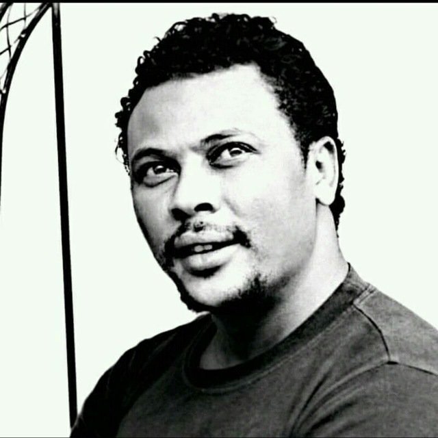 doin_bitss's tweet photo. Today Madingo joins a long line of other genius souls taken away from us too early. I don't know what is going on in their lives but this is extremely sad. They all had so much to offer. Breaks my heart to add him to this list. https://t.co/8HW1RQcwa4