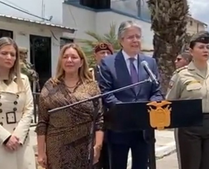 PigpenVeint's tweet photo. "Enner debe pagar, vamos a demoler el edificio de la FEF" https://t.co/xIMqOKN93s