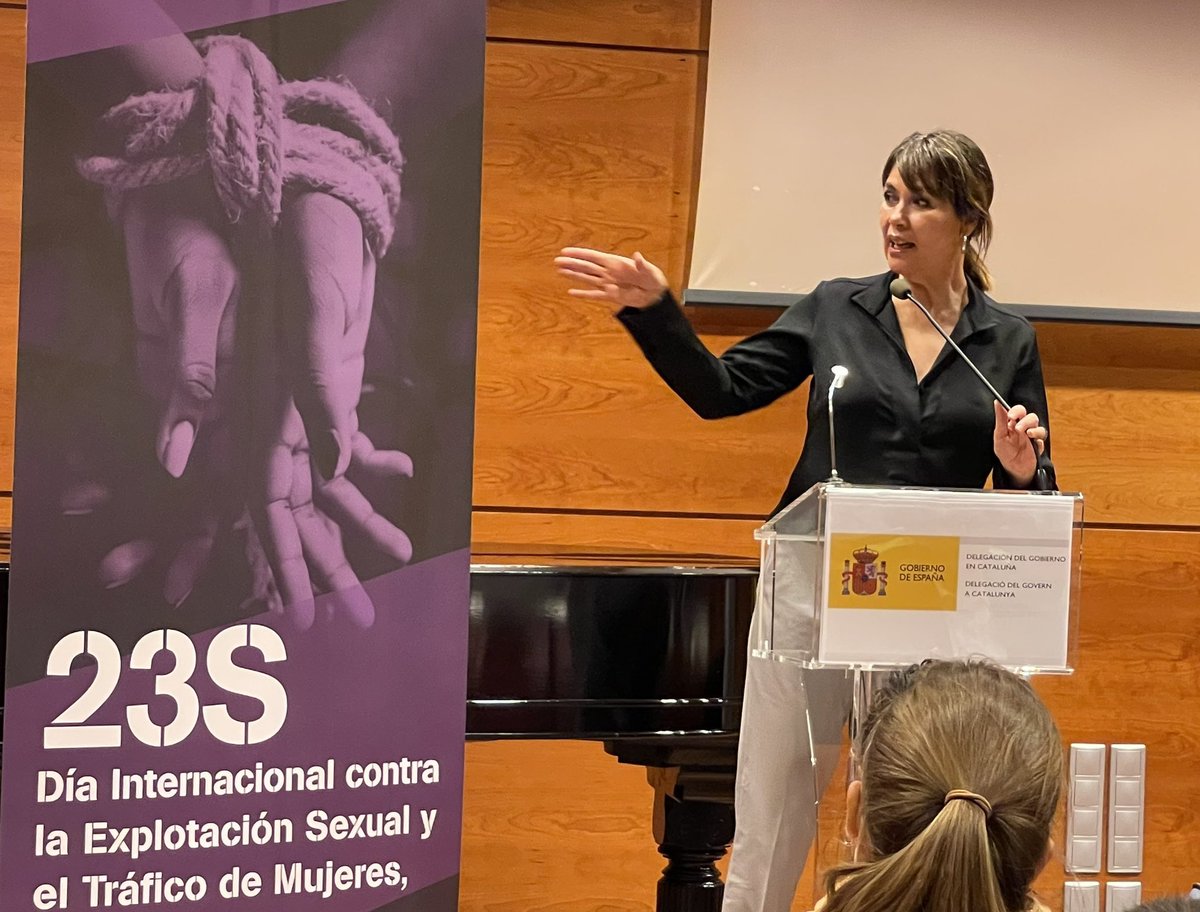 Prohibir el proxenetismo en todas sus formas y vestir de derechos a las mujeres; Prevencion, reinserción…Ley integral contra la trata de personas con perspectiva de género.