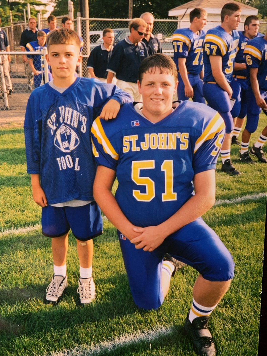 ProfGunder's tweet photo. #ThrowbackTuesday #Spencer #ballboy #circa99 #GoJays https://t.co/UoLrfJ9V47