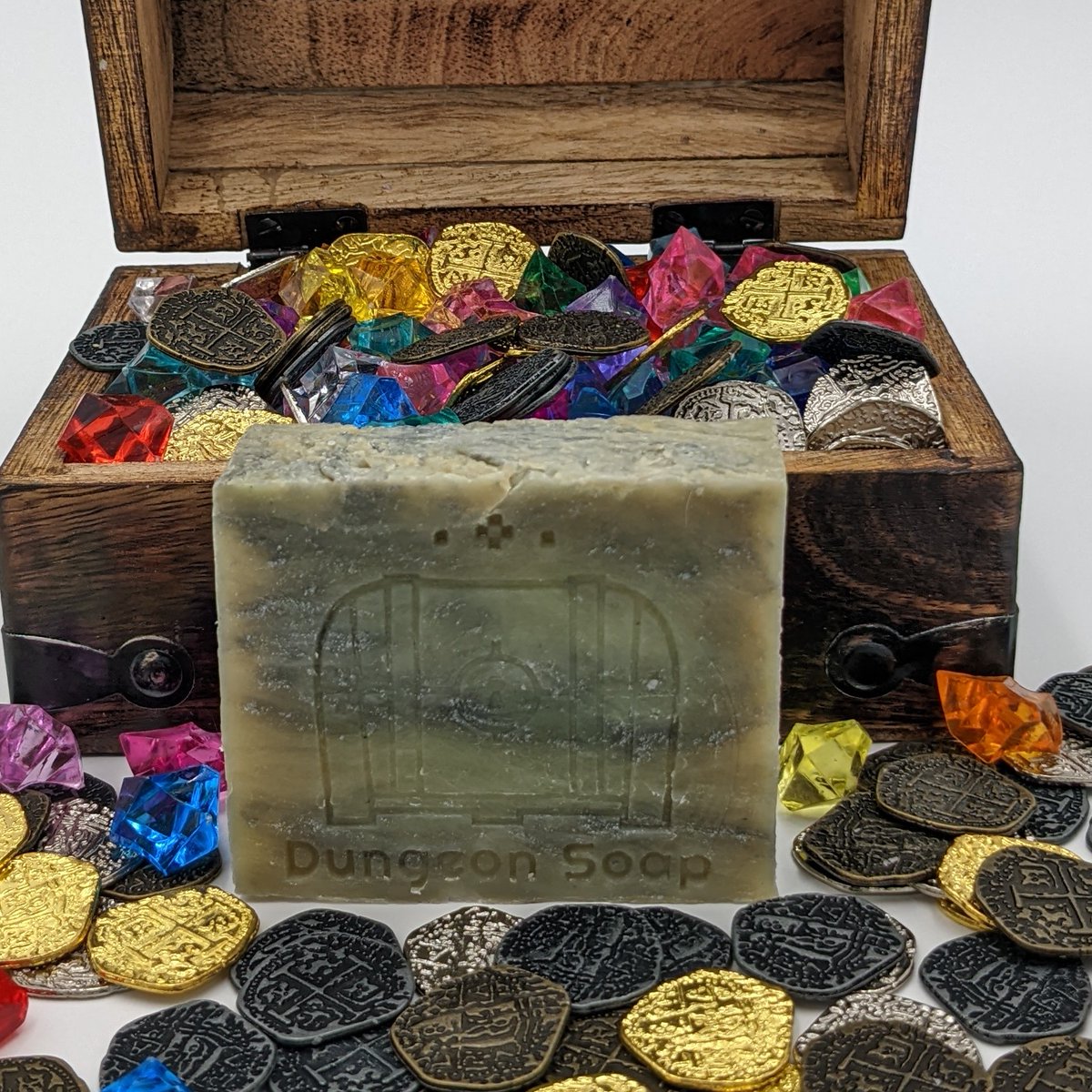DungeonSoap's tweet photo. Summer Fey Crossing on sale as we mine into fall. $6/bar till it's gone!

Smells like warm agave, mango, and sweet berries https://t.co/PnnBSqhRvY