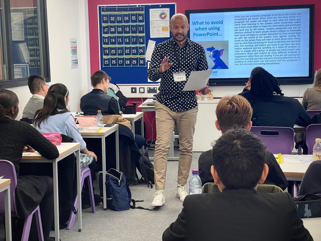 LDEUTC's tweet photo. Find out how @RunwayTraining have been supporting learners across our college for their upcoming presentations and interviews: https://t.co/BbzHZ2vPMr
#ThinkUTC #IndustryLedLearning #BusinessEducation https://t.co/A7QgmD9oEV