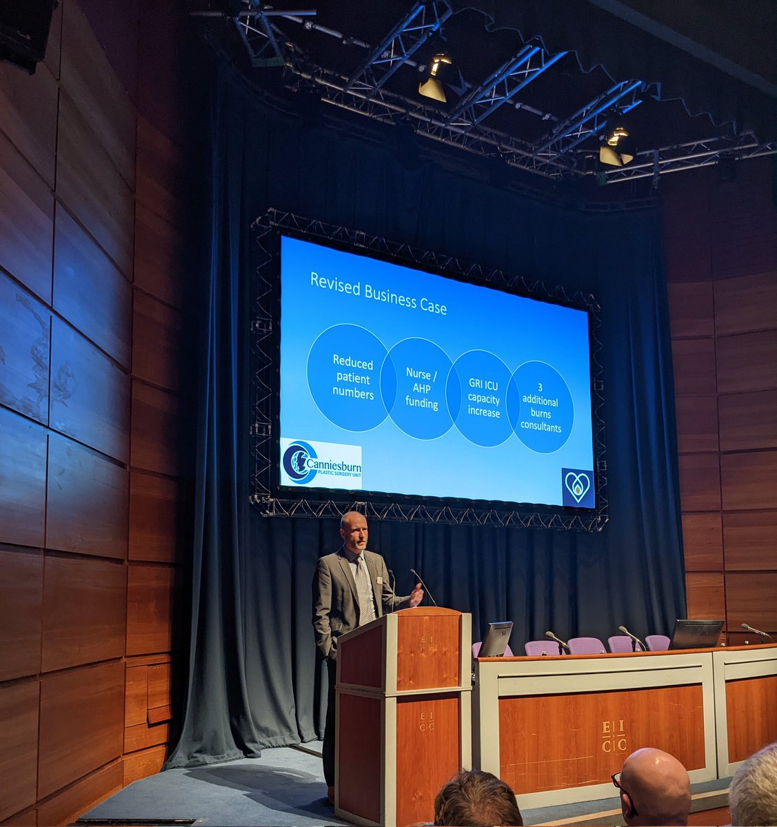 Scottish Trauma Ntwk (@scottraumanwk) on Twitter photo Thanks to @DrDavidMcGill for sharing more about the new burn centre established <a href="/NHSGGC/">NHS Greater Glasgow and Clyde</a> supported by <a href="/COBISscot/">Care of Burns in Scotland</a> #SavingLives #GivingLifeBack Thanks to @DrDavidMcGill for sharing more about the new burn centre established <a href="/NHSGGC/">NHS Greater Glasgow and Clyde</a> supported by <a href="/COBISscot/">Care of Burns in Scotland</a> #SavingLives #GivingLifeBack