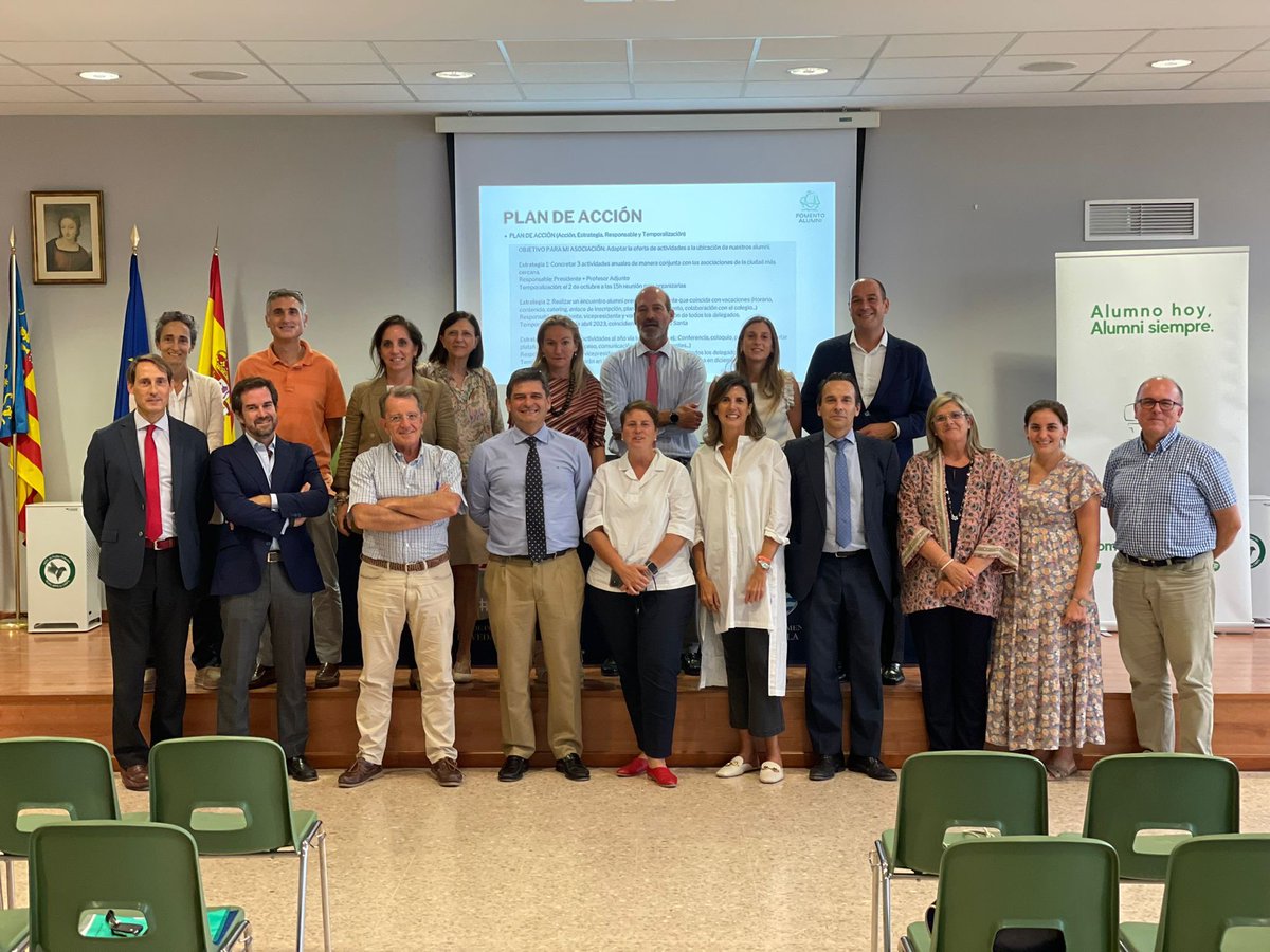 ColegioElVedat's tweet photo. Encuentro de @FomentoAlumni Levante: Castellón, Valencia, Alicante y Murcia. Programando el curso con actividades y nuevos proyectos ilusionantes! @ElVedatAlumni https://t.co/MqFLQbdRtO