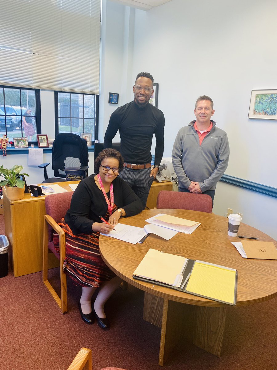 gerald_smithjr's tweet photo. alongside the #CCAPrez the #stmdc family signs off on our new playground project
.
.
ribbon cutting ceremony coming Summer 2023
.
.
#principalthoughts https://t.co/lB4tTHN9Pr