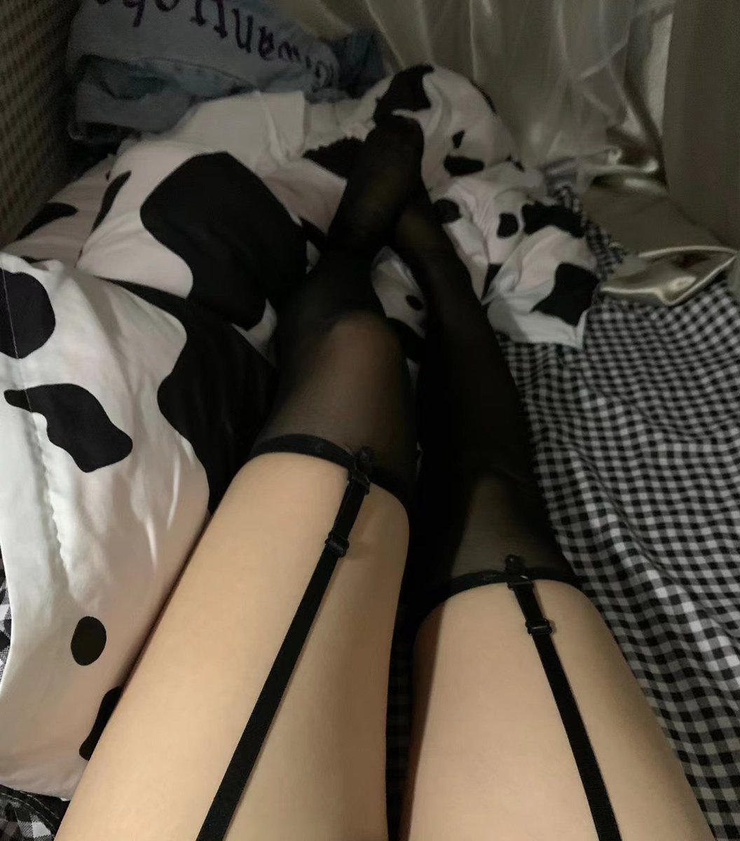smjznb's tweet photo. 有喜欢原味的吗？认识个小姐姐，大学在读，在医院实习，每天袜子味道很足，喜欢的可以私我，小姐姐身材很棒，可以语音验证 https://t.co/oEDrARhUqy