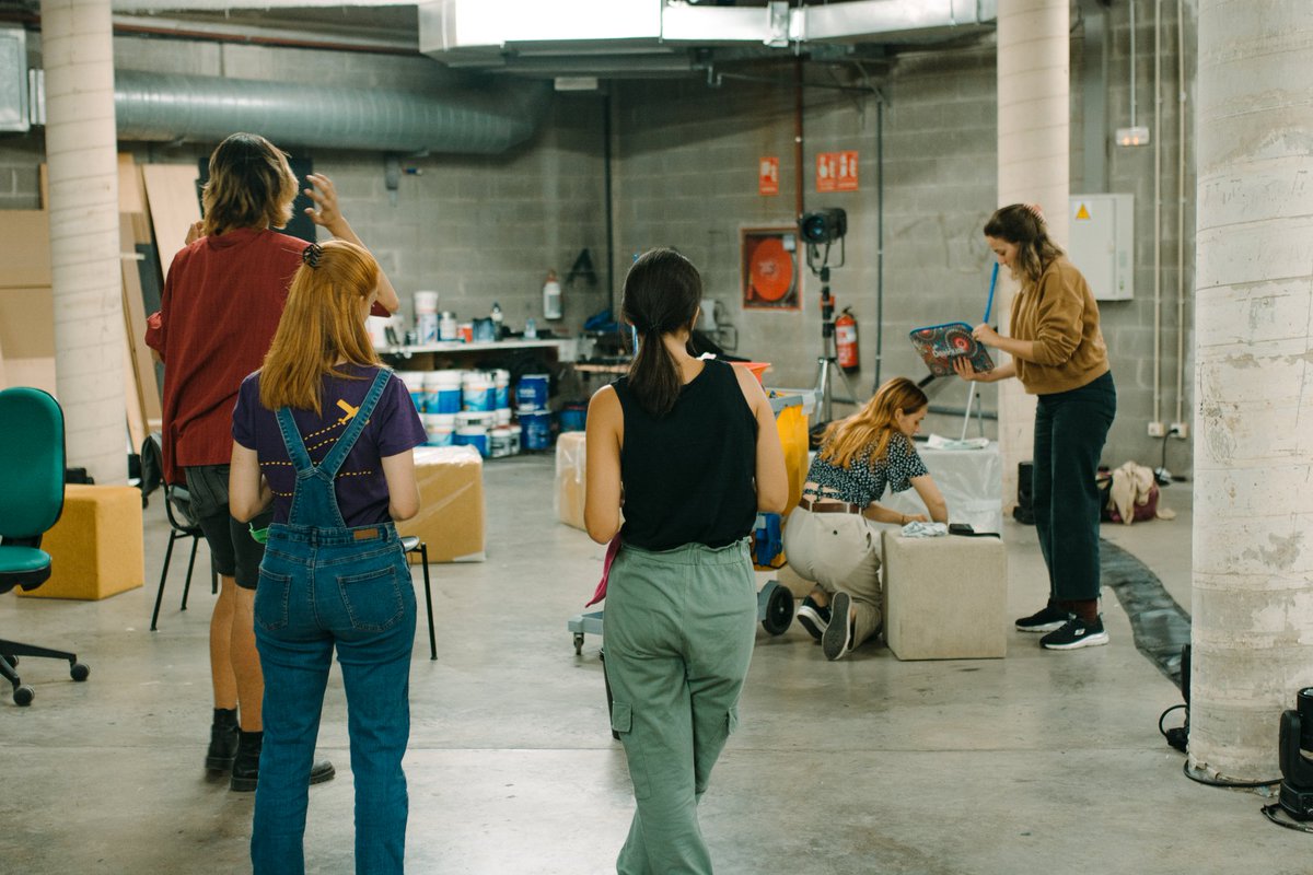 portem molts dies assajant una micro-peça creada amb molt d'amor (cap a l'ofici i la seva gent q no sempre veiem) x celebrar els 20 anys del <a href="/TAGranollers/">Teatre Auditori de Granollers</a> 💫 i la festa ja és aquest div! una nit pensada per i per a gent jove, així que penya de la (millor) comarca aka V.O venirsus