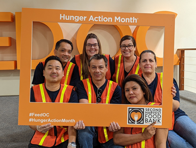 _InsightLLC's tweet image. Our team volunteered at the Second Harvest Food Bank as our iCare initiative kicks back up in person!

#FeedOC #HungerActionMonth #iCare