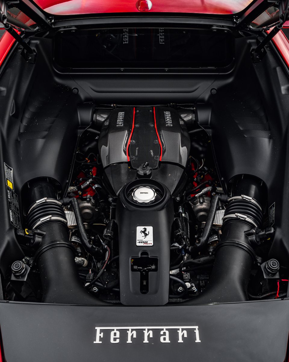 488 Pista.

Load in 4k.