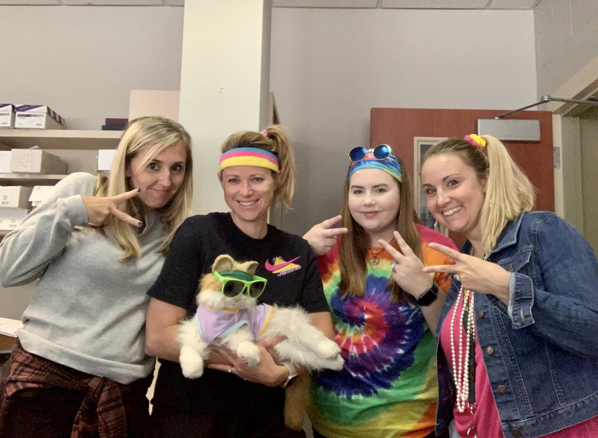 RNamaky's tweet photo. We’re having too much fun with HoCo Spirit Week - Decade Day. #WeAreAviators @leslilally @SchunkEdu @SycamoreSchools @SycamoreJrHigh https://t.co/MrepNLZrFA