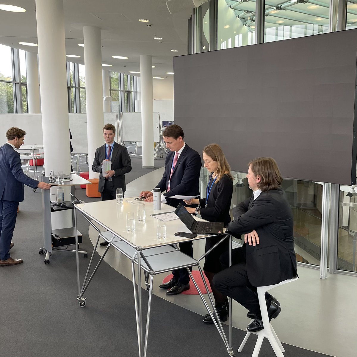 GERonCyber's tweet photo. A third workshop brings together industry, civil society and state actors, for a comprehensive cybersecurity. With  @SteSaatmann @SiemensDE Piret Pernik @NATO and @tysonbarker @HPI_DE D-Space #shapingcybersecurity https://t.co/5seK0GWi2v