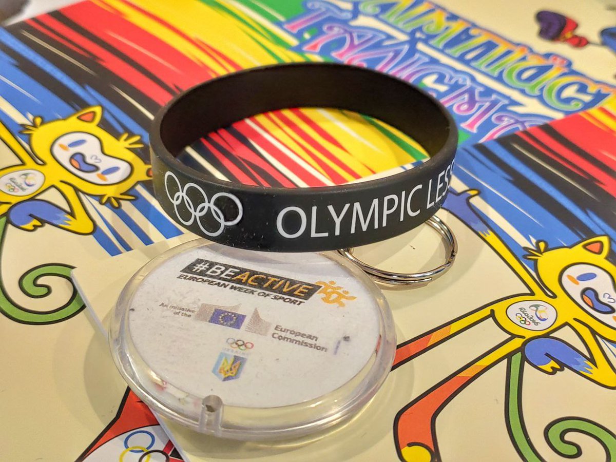 OlympicUA's tweet photo. 💛💙 #BeActive завітав у Почапинці на Тернопільщині
▶️https://t.co/jv9jBDqXBE
#НОК #Україна #УкраїнськийСпорт #ЄвропейськийТижденьСпорту #Ukraine #UkrainianSport #OlympicLesson #ОлімпійськийУрок #BeActiveUA #EuropeanWeekofSport @EuSport https://t.co/DG0r1pIU62