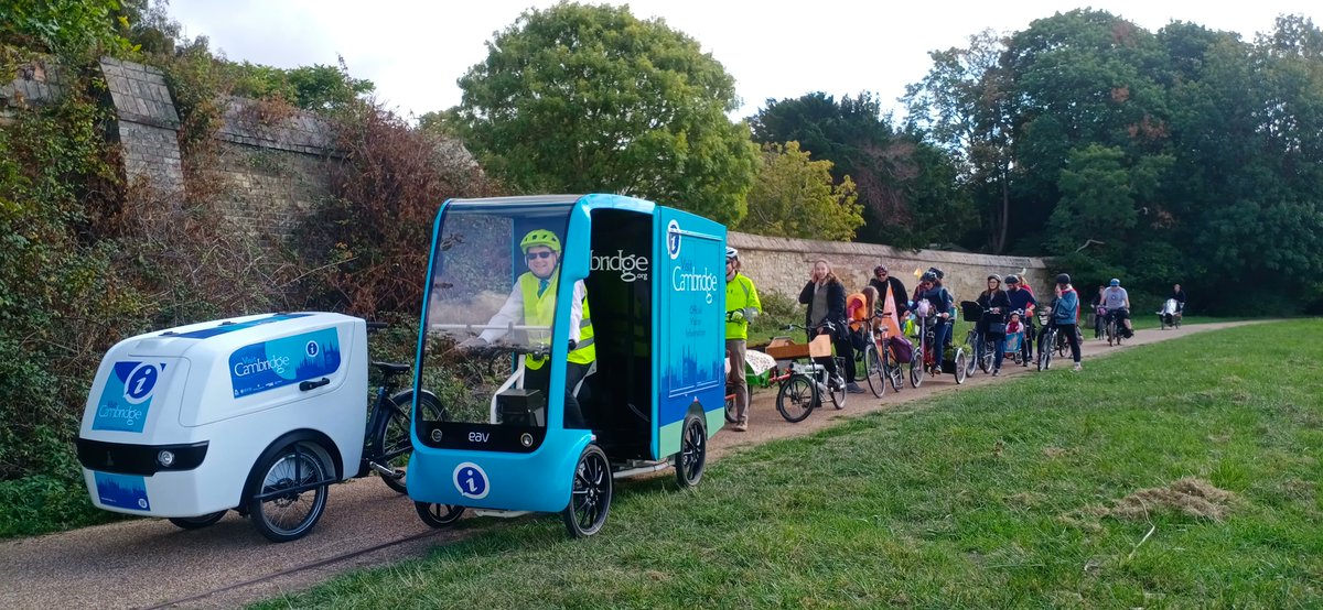 Our Ambassadors had the opportunity to take part in the <a href="/camcycle/">Camcycle</a> parade around the city &amp; engage with lots of people with our new <a href="/VisitCambs/">Visit Cambridge</a> mobile visitor stands &amp; e-bikes which are great for connecting with visitors all over the city in a more environmentally friendly way 🚴