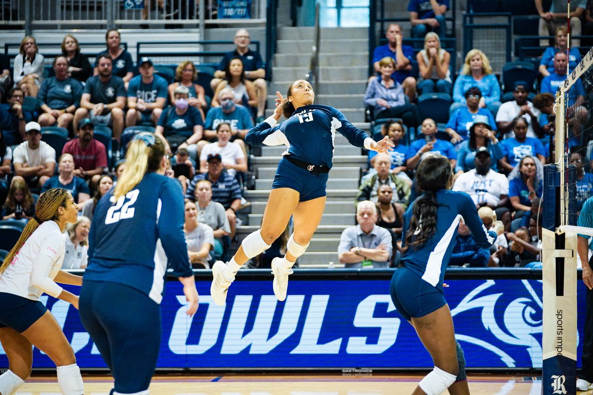 r_free42's tweet photo. This team is something special @RiceVolleyball https://t.co/N0AS2LWnf1