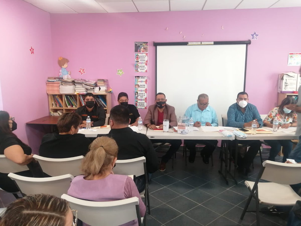 SNTE21's tweet photo. #UnoSomosTodos🙋♀️
#TodosSomosUno🙋♂️
Continuando con las asambleas de renovación de representantes sindicales en la #Sección21🟠 del #SNTE📚, en la Delegación #DIII2 de PAAE; #DI121 de Preescolar; #DI187 y #DI89 de Niveles Especiales, así como #DII60 de Secundarias Técnicas, https://t.co/oYg4mUQTuV