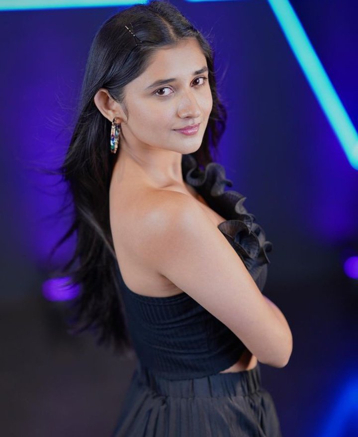 Fdqx8vUagAAwJRE?format=jpg&name=900x900